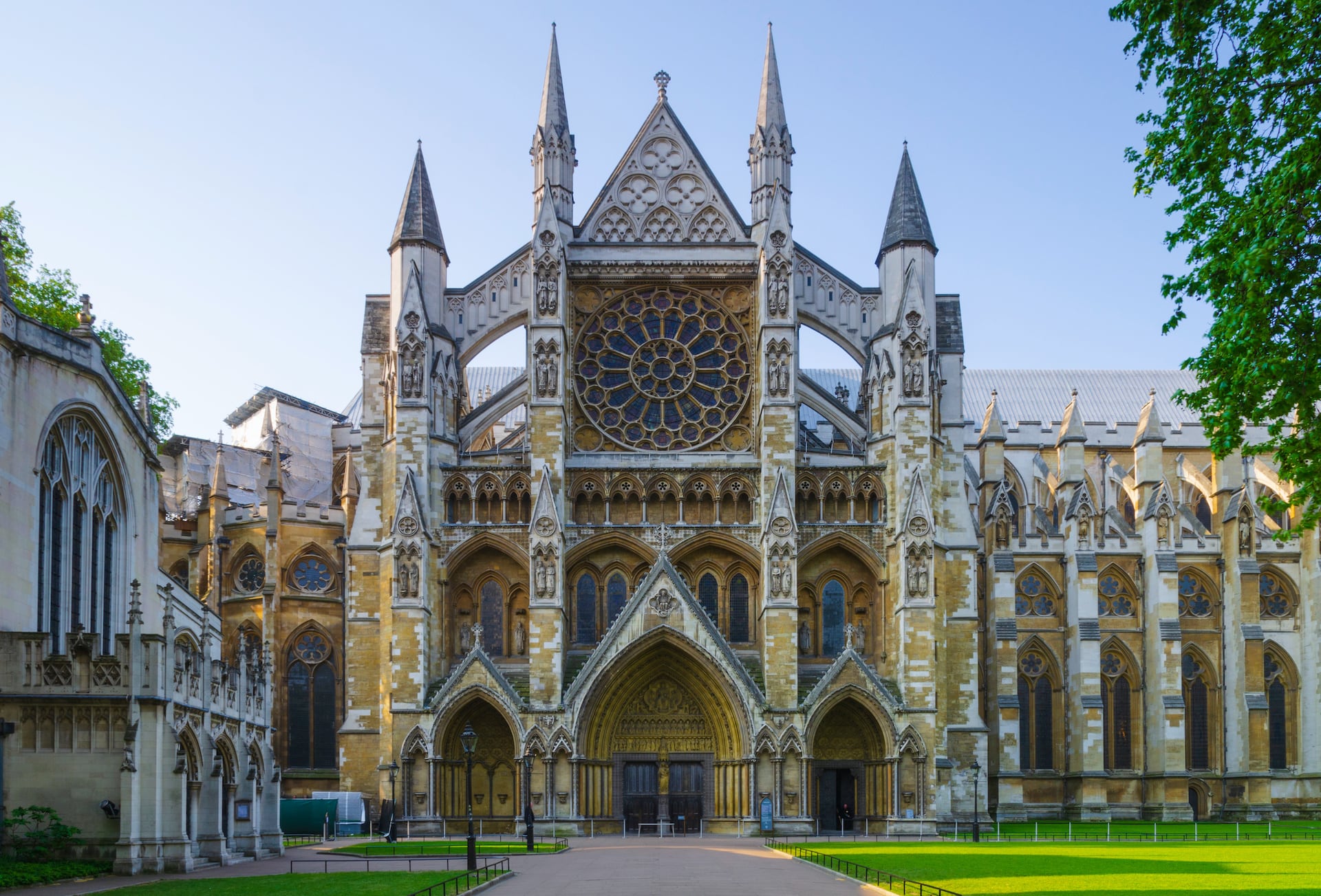 Londons Westminster Abbey ist ein sehenswertes Gebäude