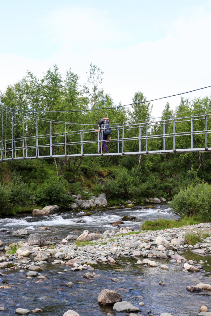 Wasservorräte - Hängebrücke
