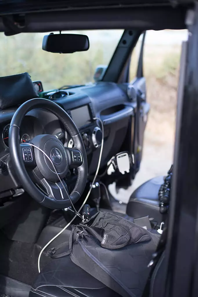 Jeep Wrangler Campingausbau pacsafe safe beutel für das auto und auf reisen