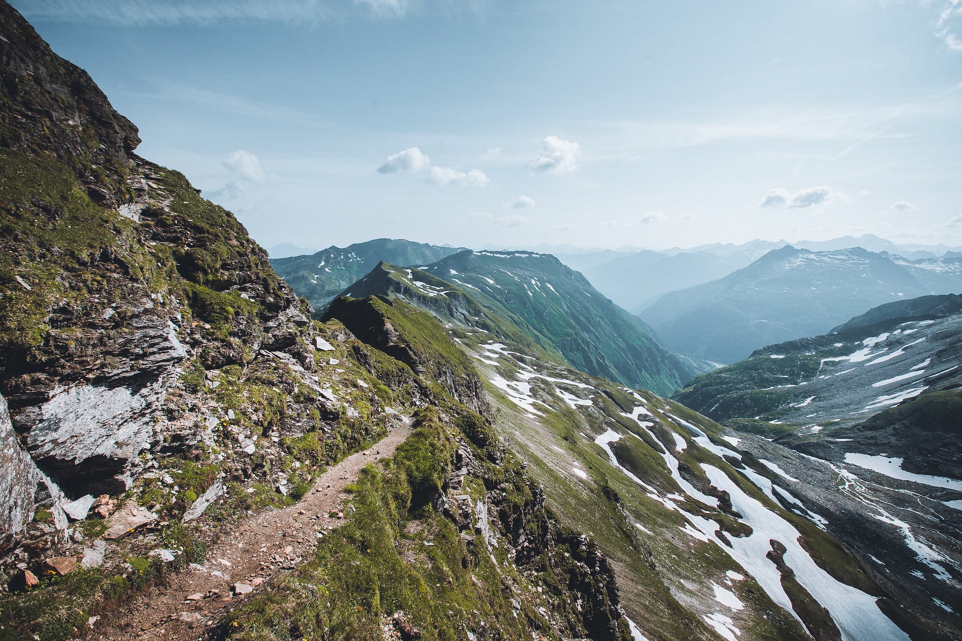Hüttenwanderung Tauernhöhenweg Österreich Gratwanderung