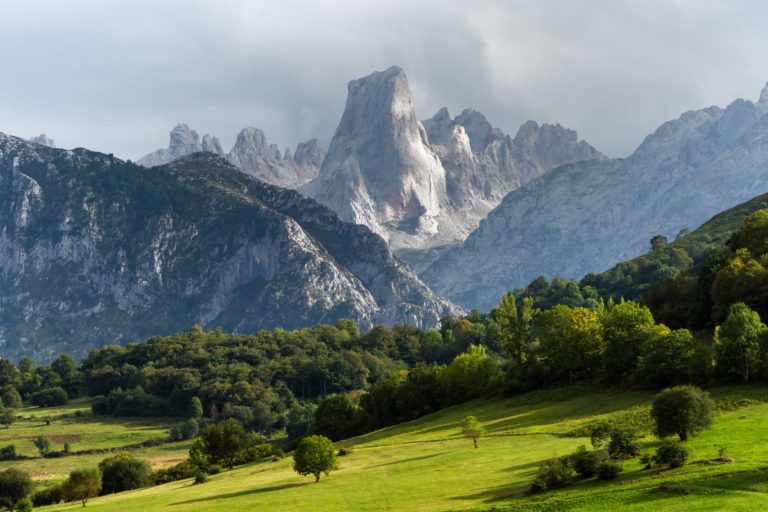 Der Nationalpark Picos de Europa gehört auf die Bucket Liste für einen Spanien Urlaub