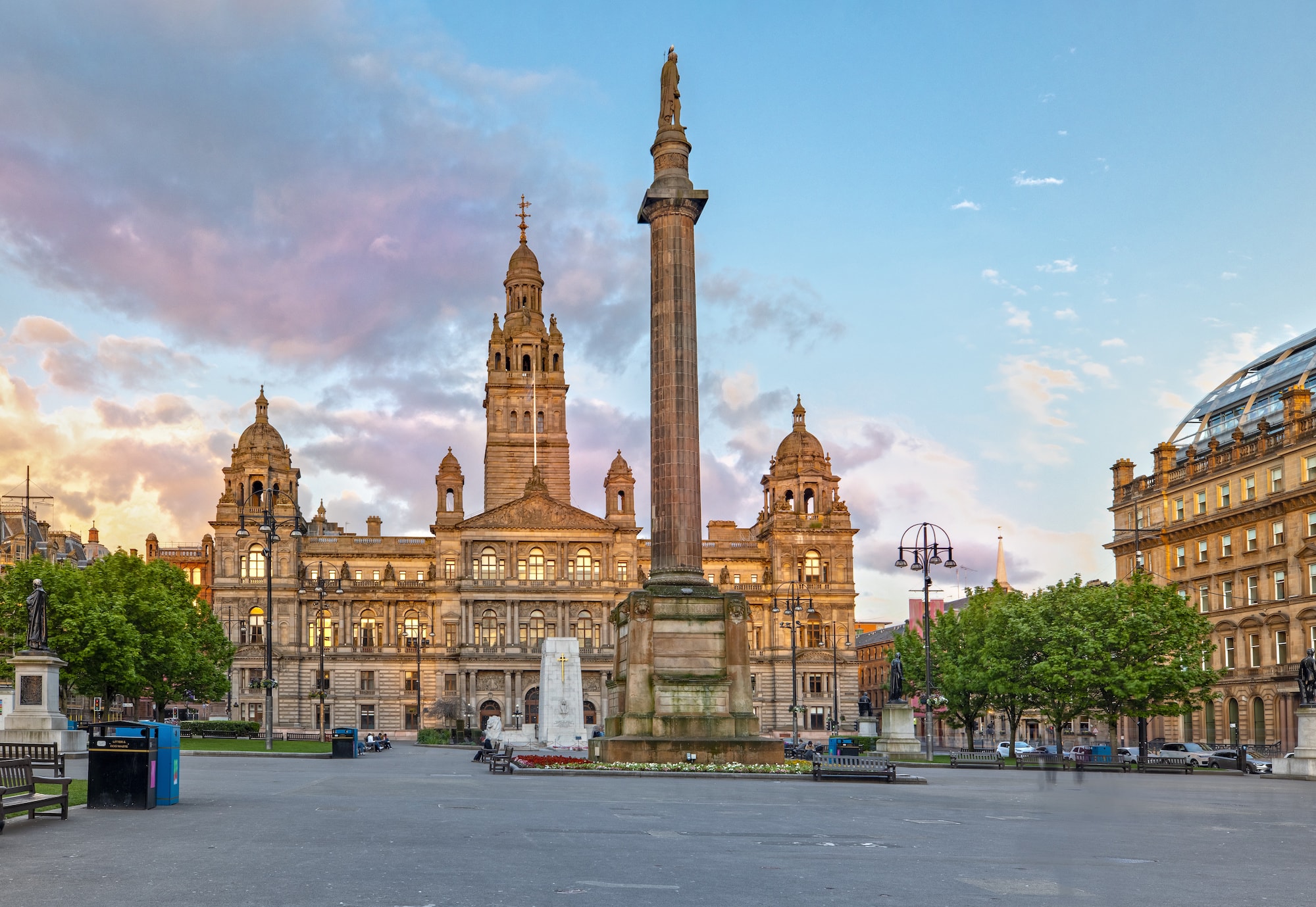 Glasgow Sehenswürdigkeit: City Chambers and George Square