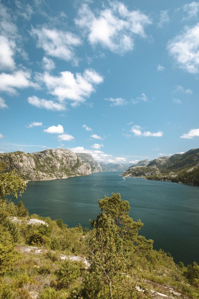 Fjord in Norwegen auf Preikestolen Wanderung