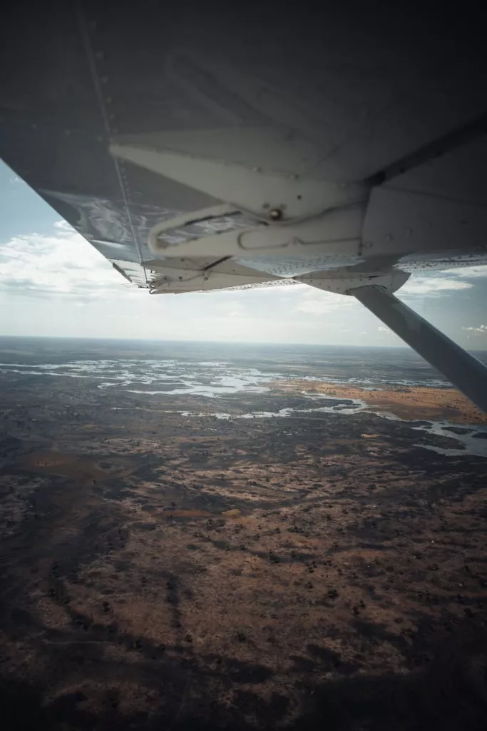 Blick aus dem Flugzeug über dem Okavango Delta