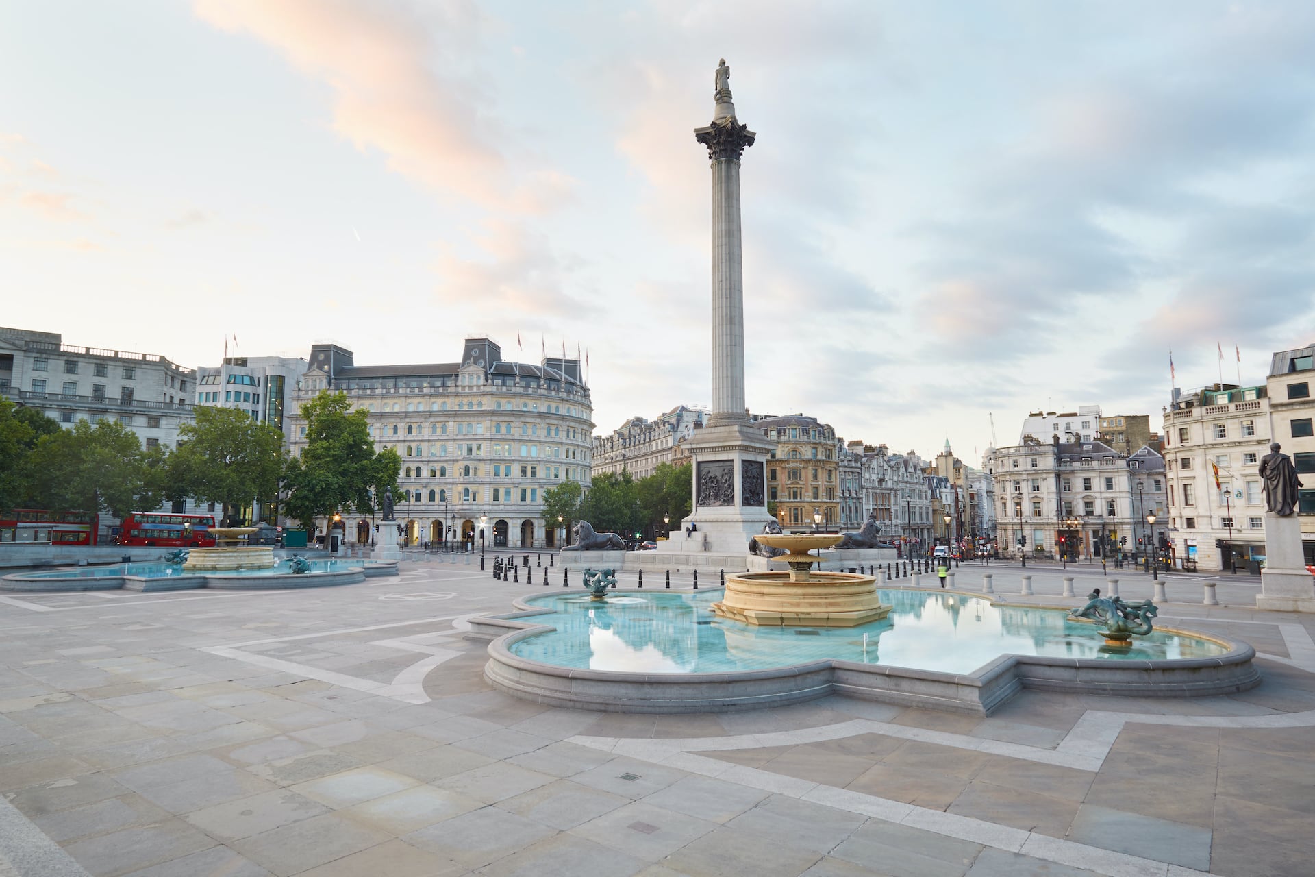 Trafalgar Square ist einer der Hauptplätze in London