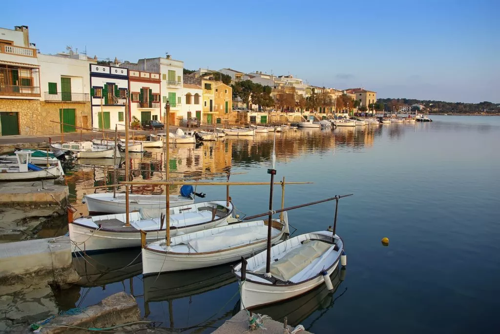 Portocolom ist ein hübsches Fischerdorf auf Mallorca