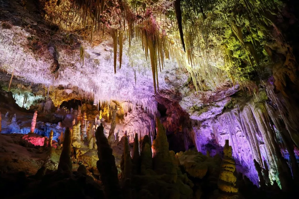 Die Coves dels Hams sind ein sehenswertes Höhlensystem auf Mallorca