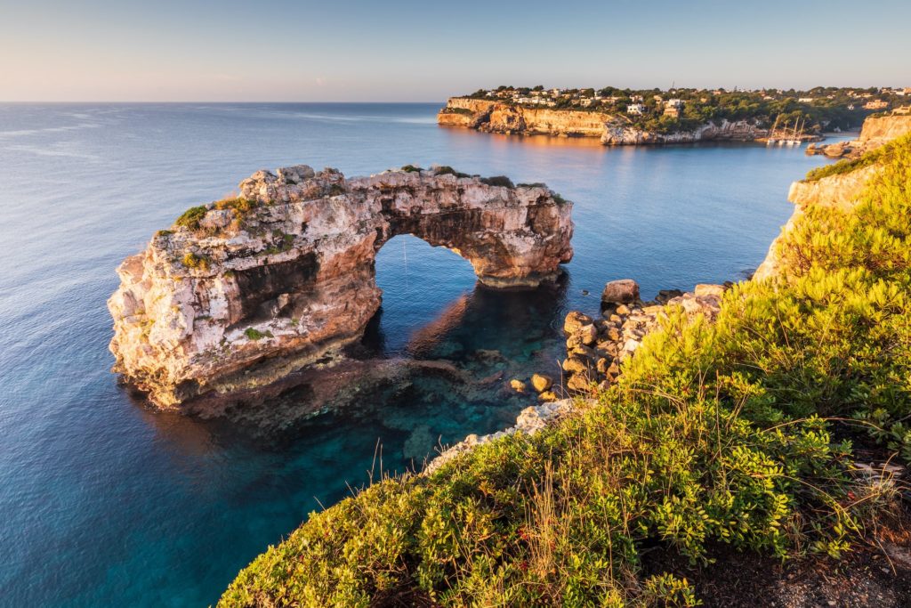 Die Felsenbrücke Es Pontàs gehört zu Mallorcas Naturwundern