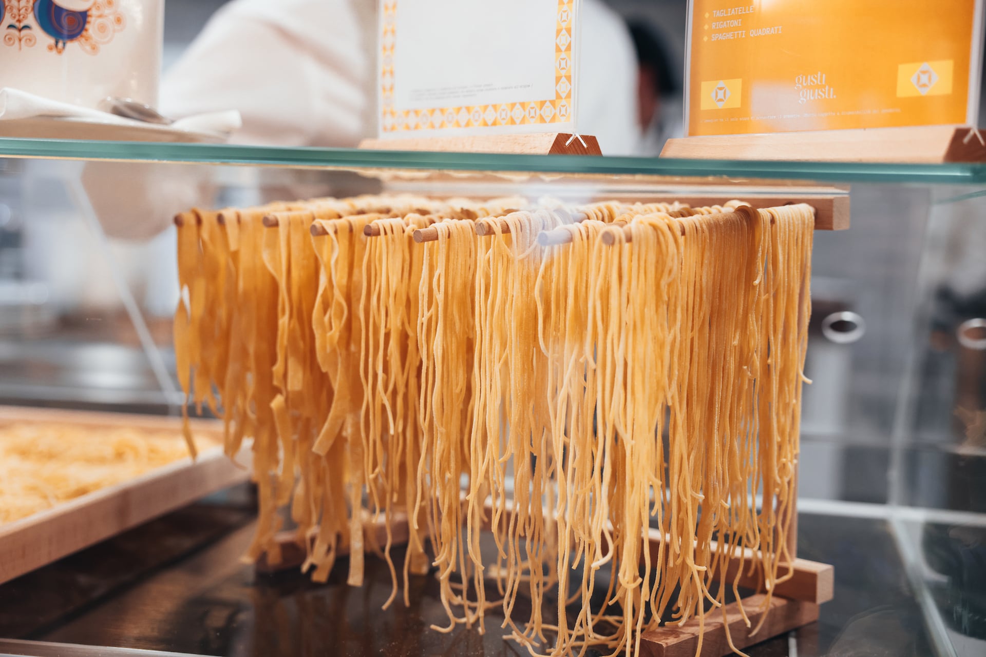 Frische Pasta auf der Moby Fantasy Fähre nach Sardinien