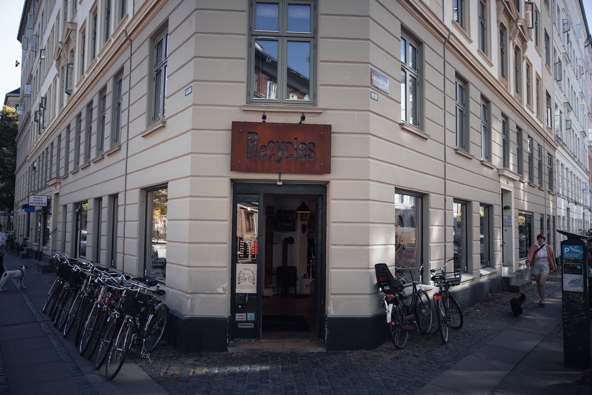 Eingang Fahrradladen recycles in Kopenhagen