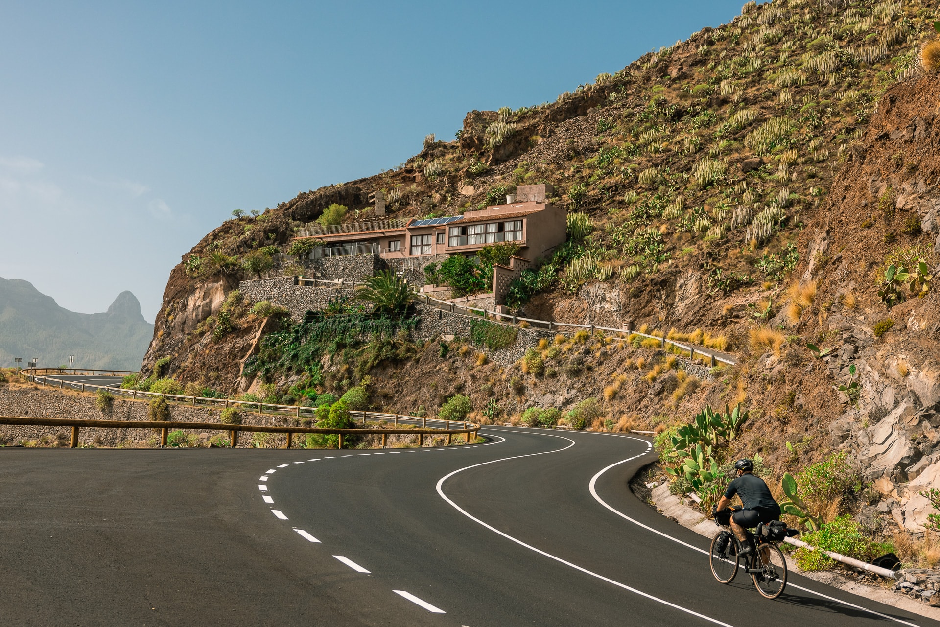 Auffahrt mit Fahrrad auf La Gomera