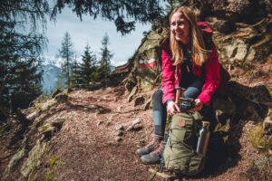 Off The Path Autorin Line Dubois Kennt Sich Mit Trekking In Deutschland Aus