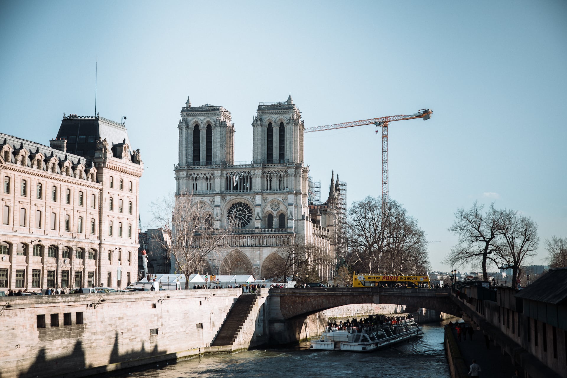 Reisen am Wochenende: Notre Dame ist eine der Sehenswürdigkeiten von Paris